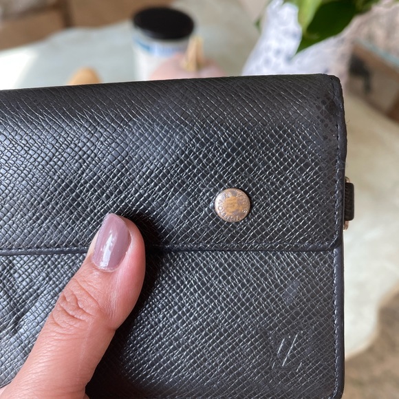 Louis Vuitton Black Taiga Leather Accordion Chain Wallet Long Flap - Picture 8 of 14